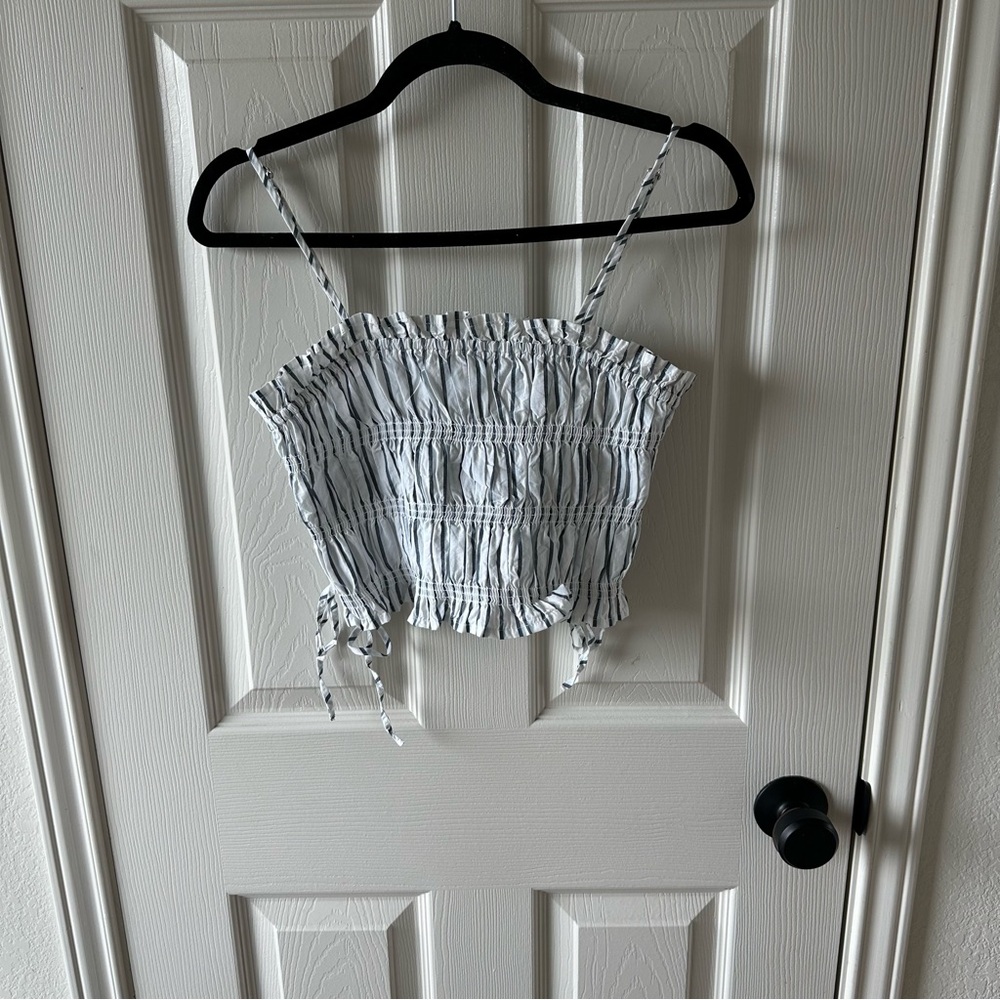 Bnwt Anthropologie cropped smocked top small